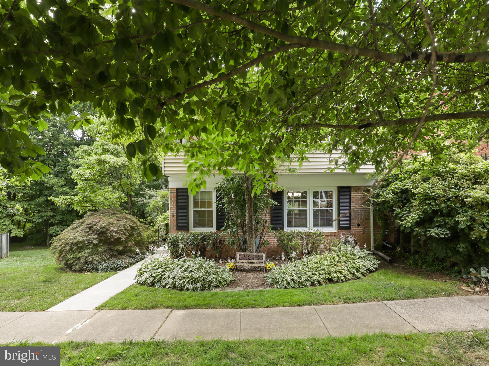 DANBURY FOREST - Residential