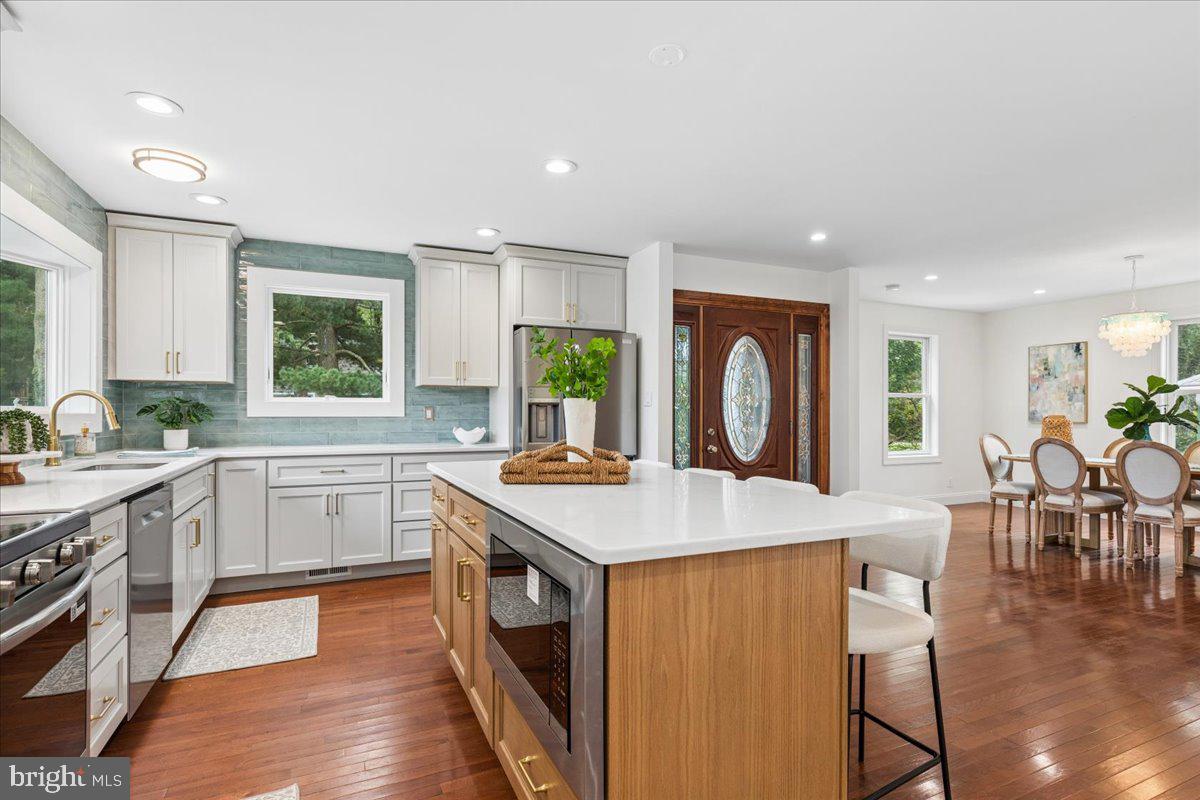 448 RIVER ROAD
