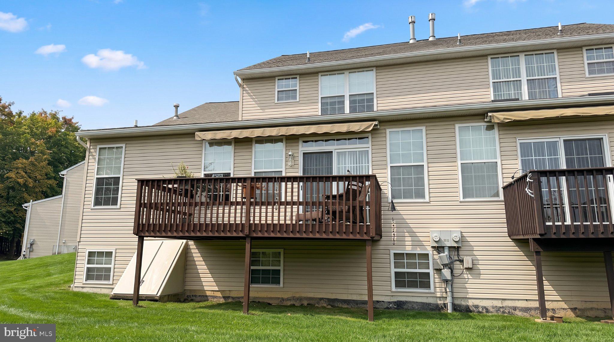 10 FALLOWFIELD CIRCLE