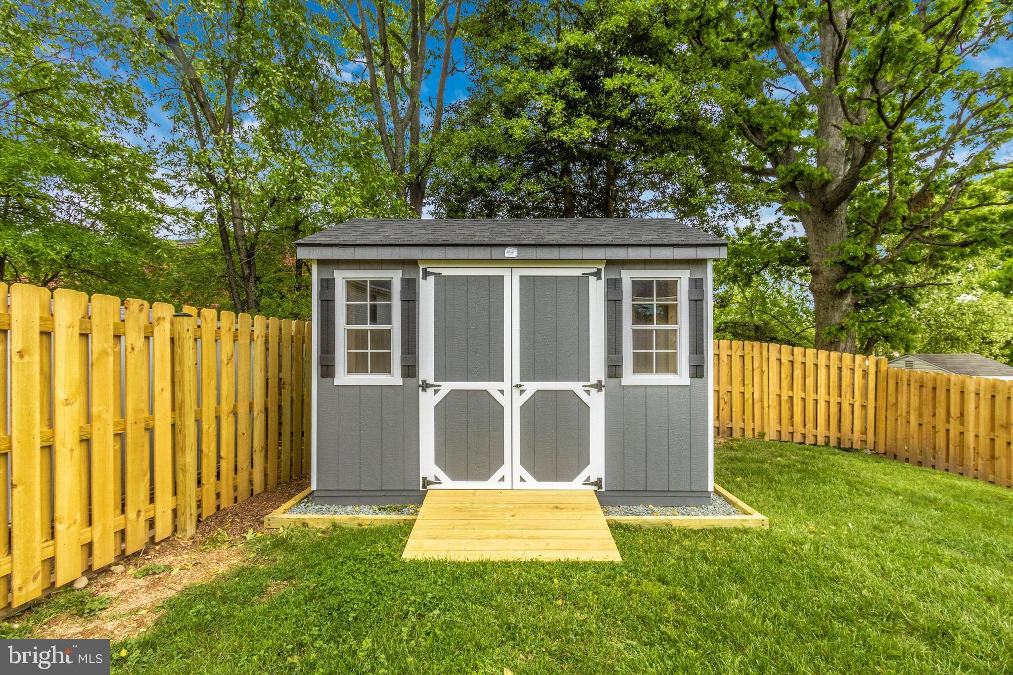 OAKCREST HOMES - Residential