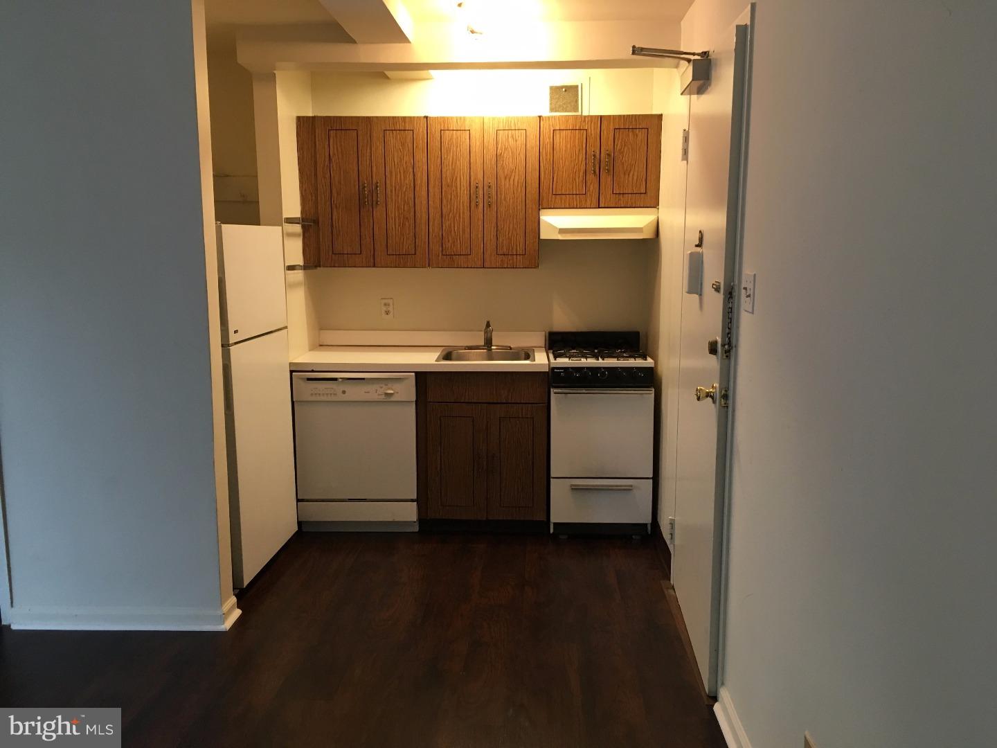 RITTENHOUSE SQUARE - Residential Lease