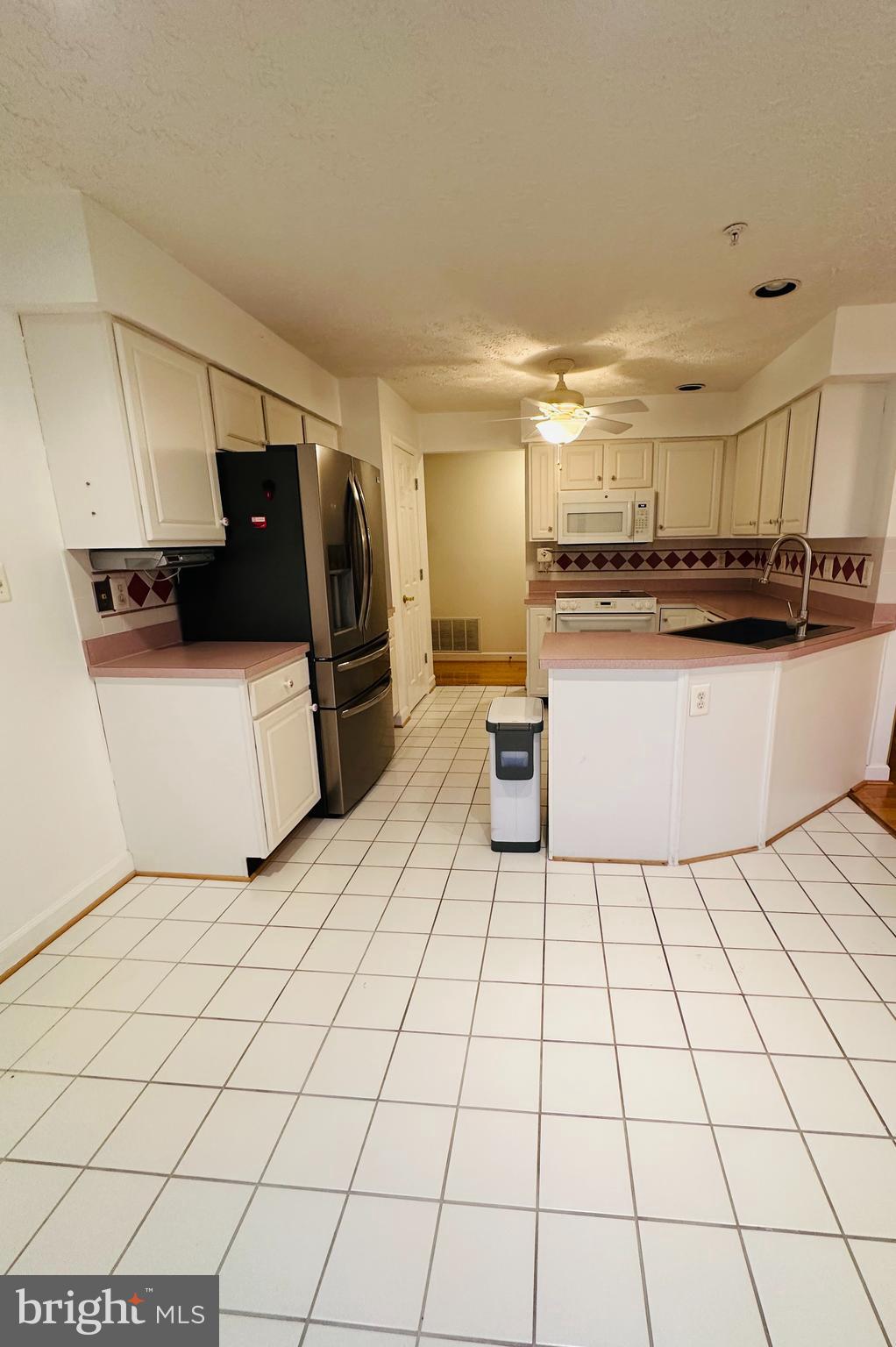 SPRING RIDGE - Residential Lease