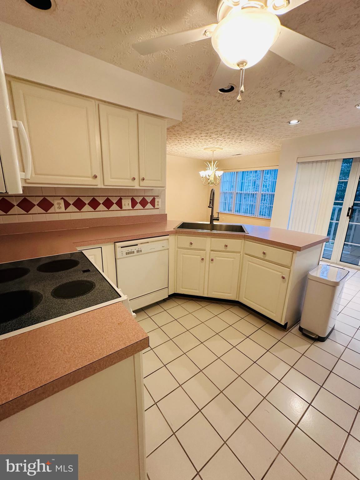 SPRING RIDGE - Residential Lease