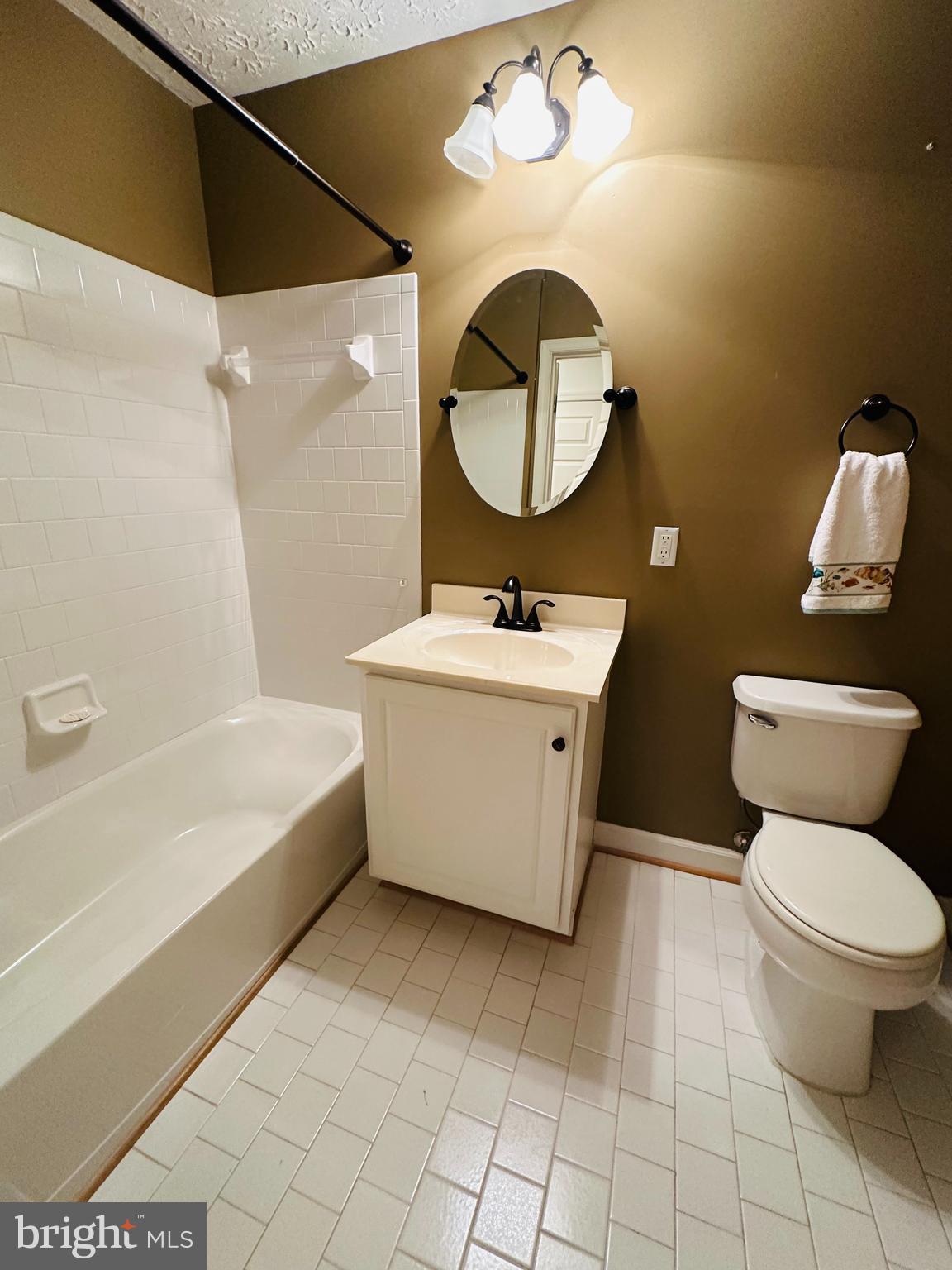 SPRING RIDGE - Residential Lease