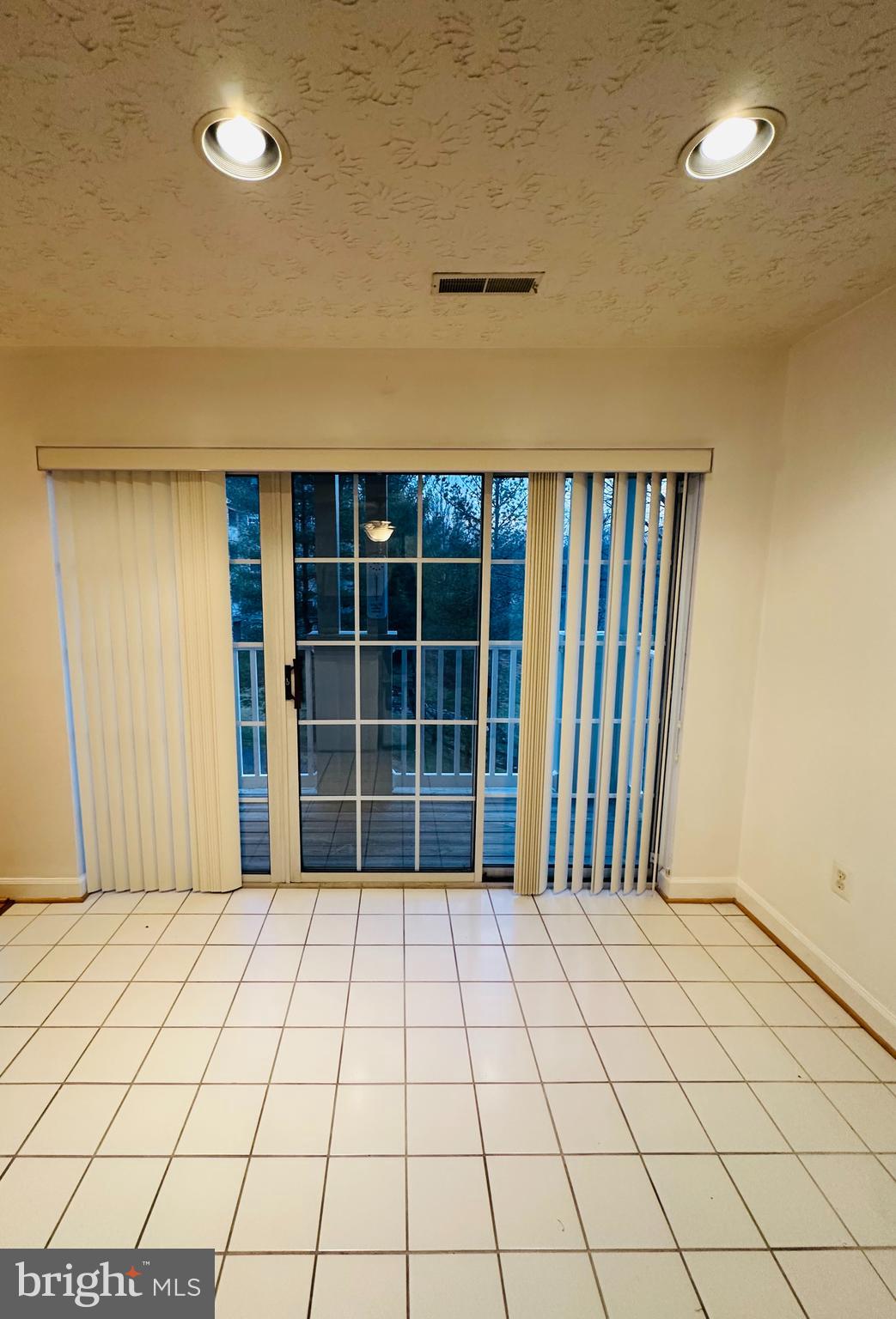 SPRING RIDGE - Residential Lease