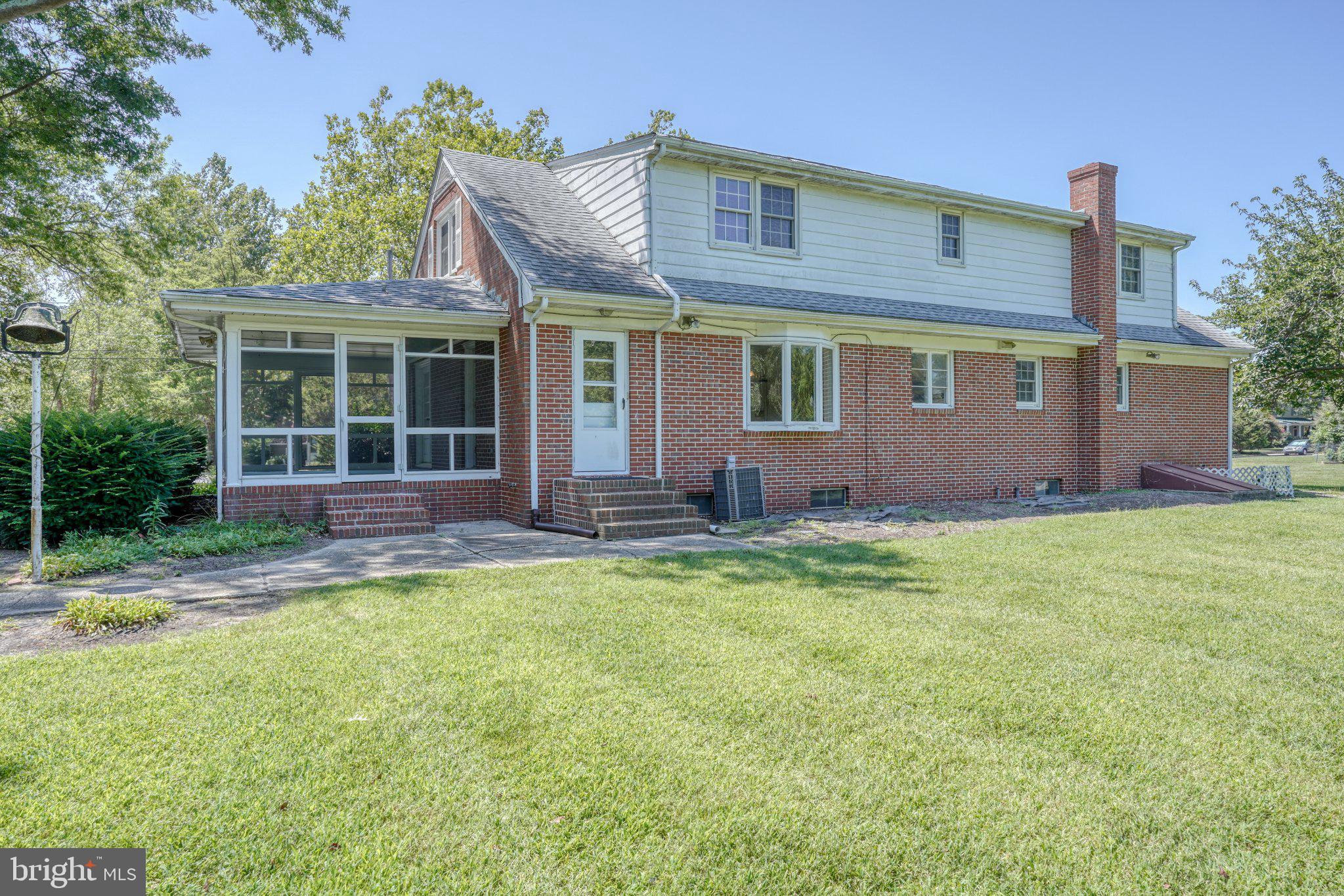 43 DEVRIES CIRCLE