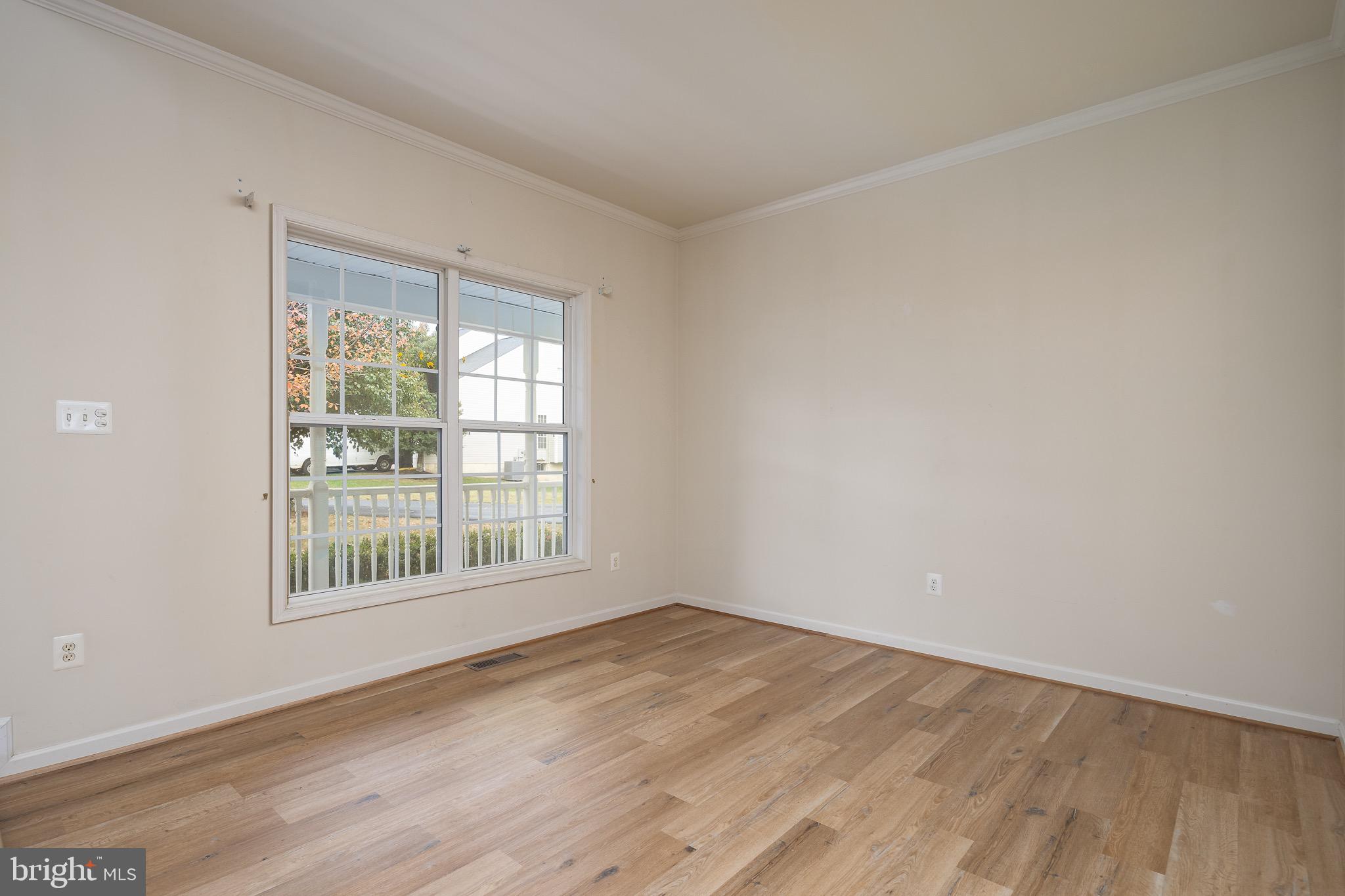 LAURIANNE WOODS - Residential