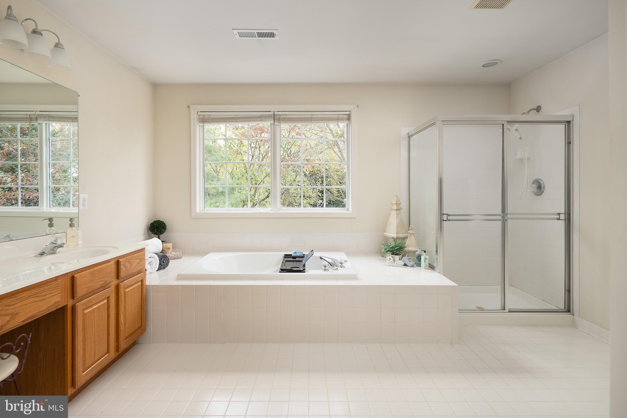 LAURIANNE WOODS - Residential