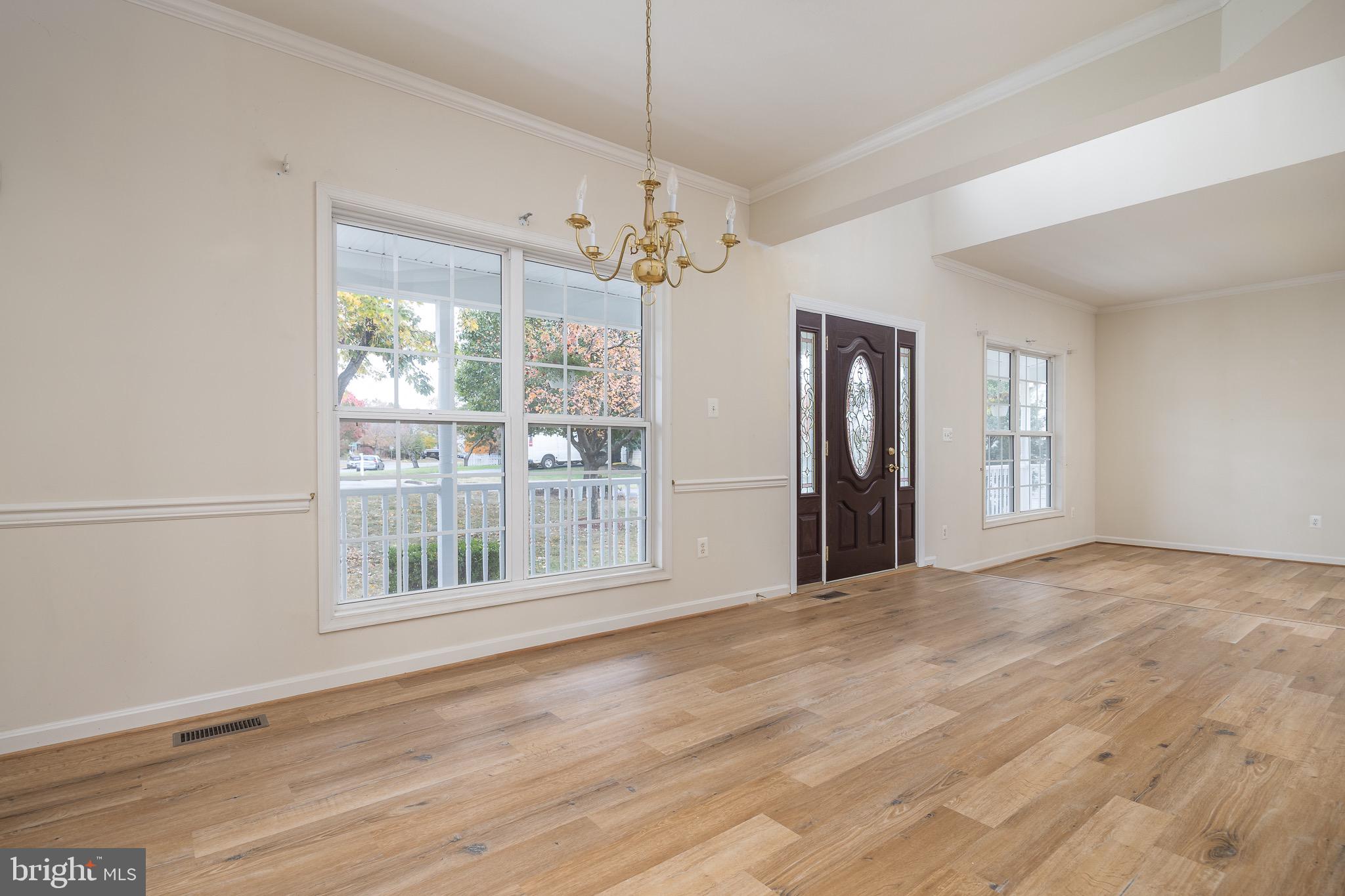 LAURIANNE WOODS - Residential