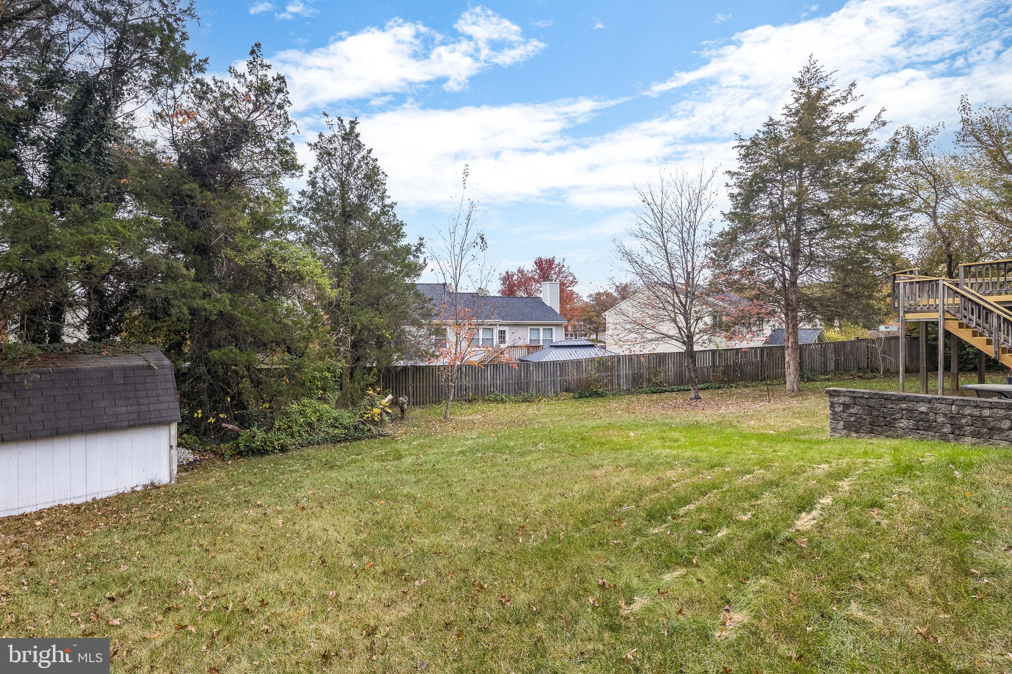 LAURIANNE WOODS - Residential