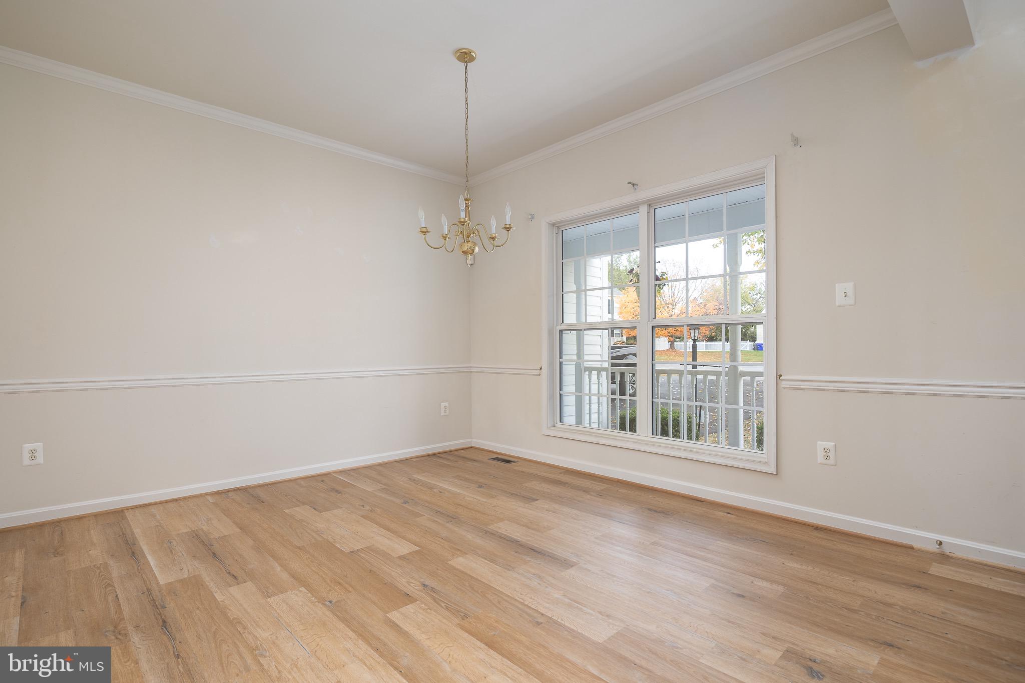 LAURIANNE WOODS - Residential