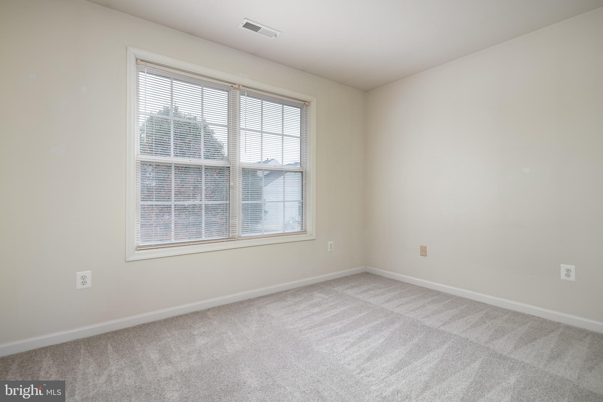 LAURIANNE WOODS - Residential