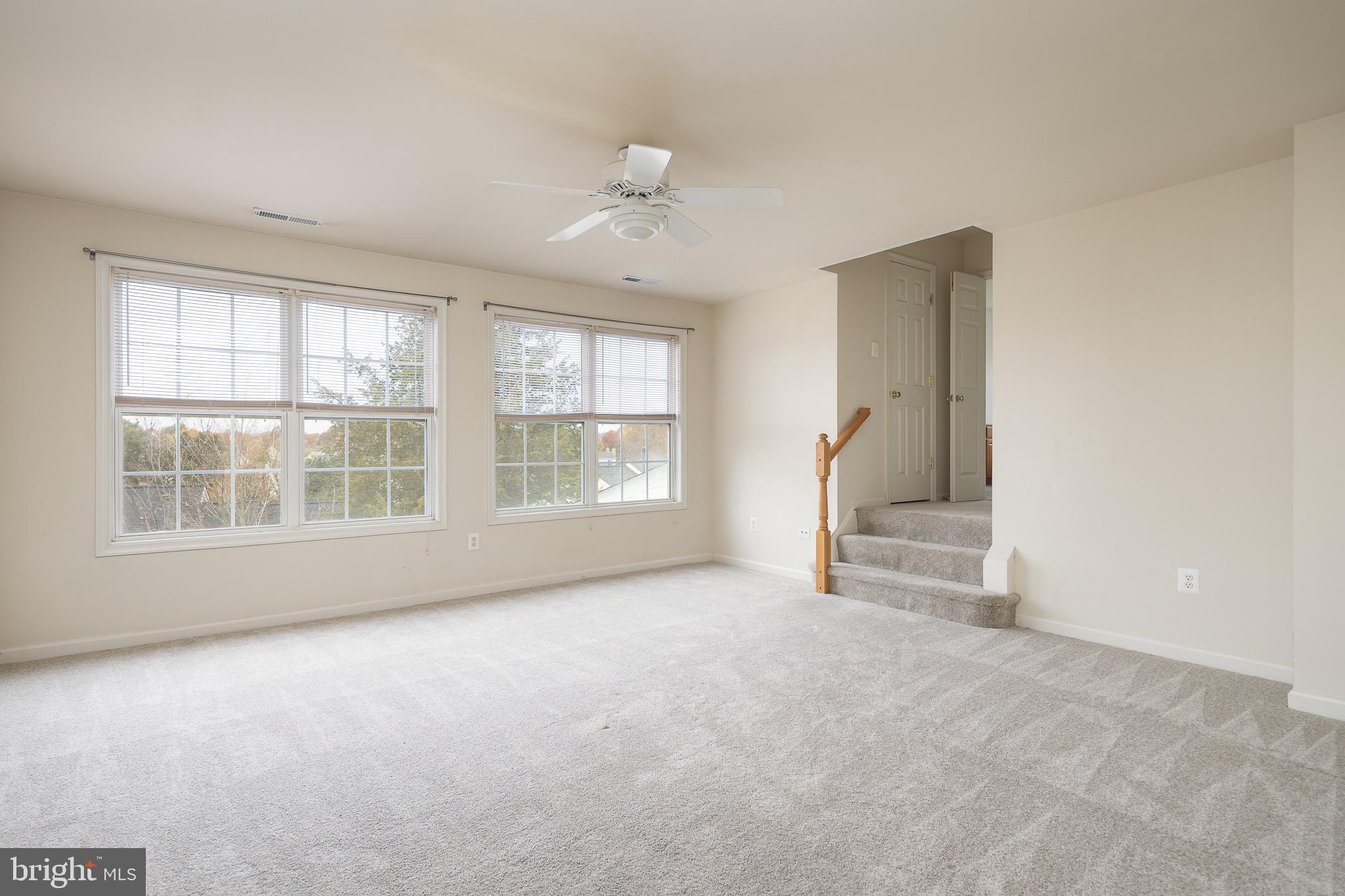 LAURIANNE WOODS - Residential