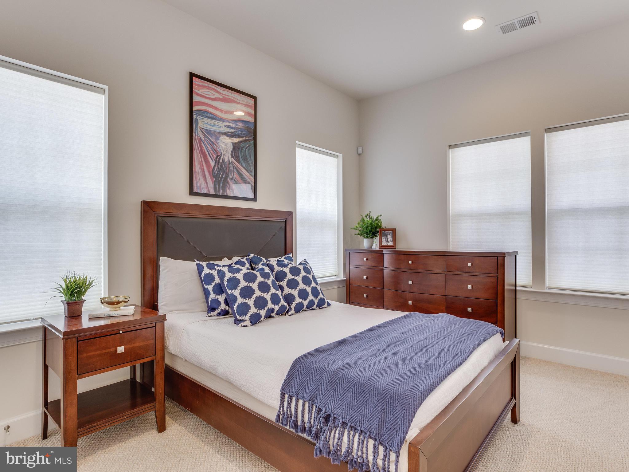 JAGUAR/YORKTOWN - Residential