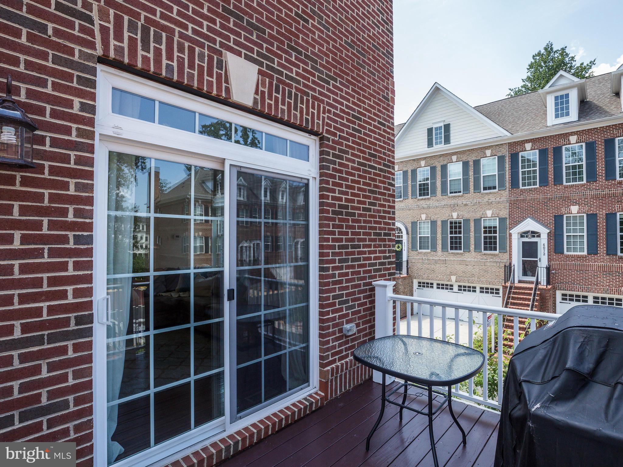 JAGUAR/YORKTOWN - Residential