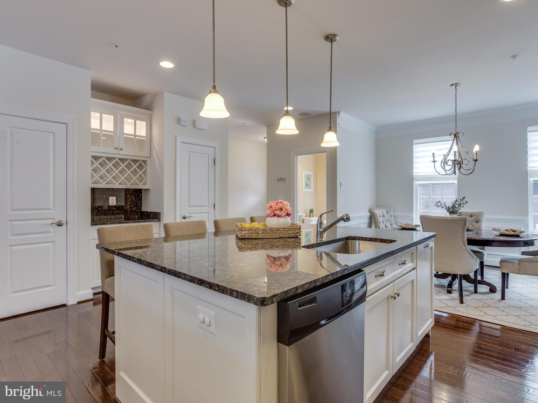 JAGUAR/YORKTOWN - Residential