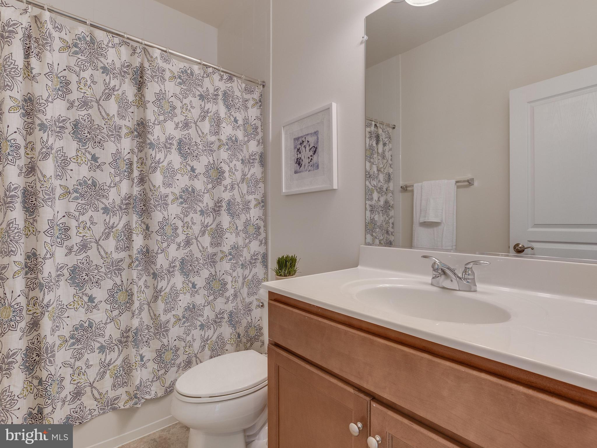 JAGUAR/YORKTOWN - Residential