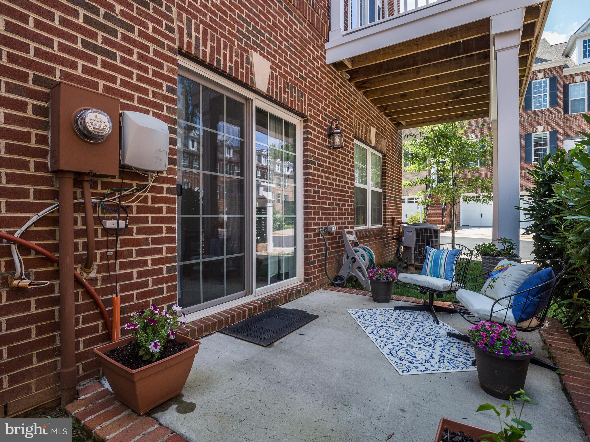 JAGUAR/YORKTOWN - Residential