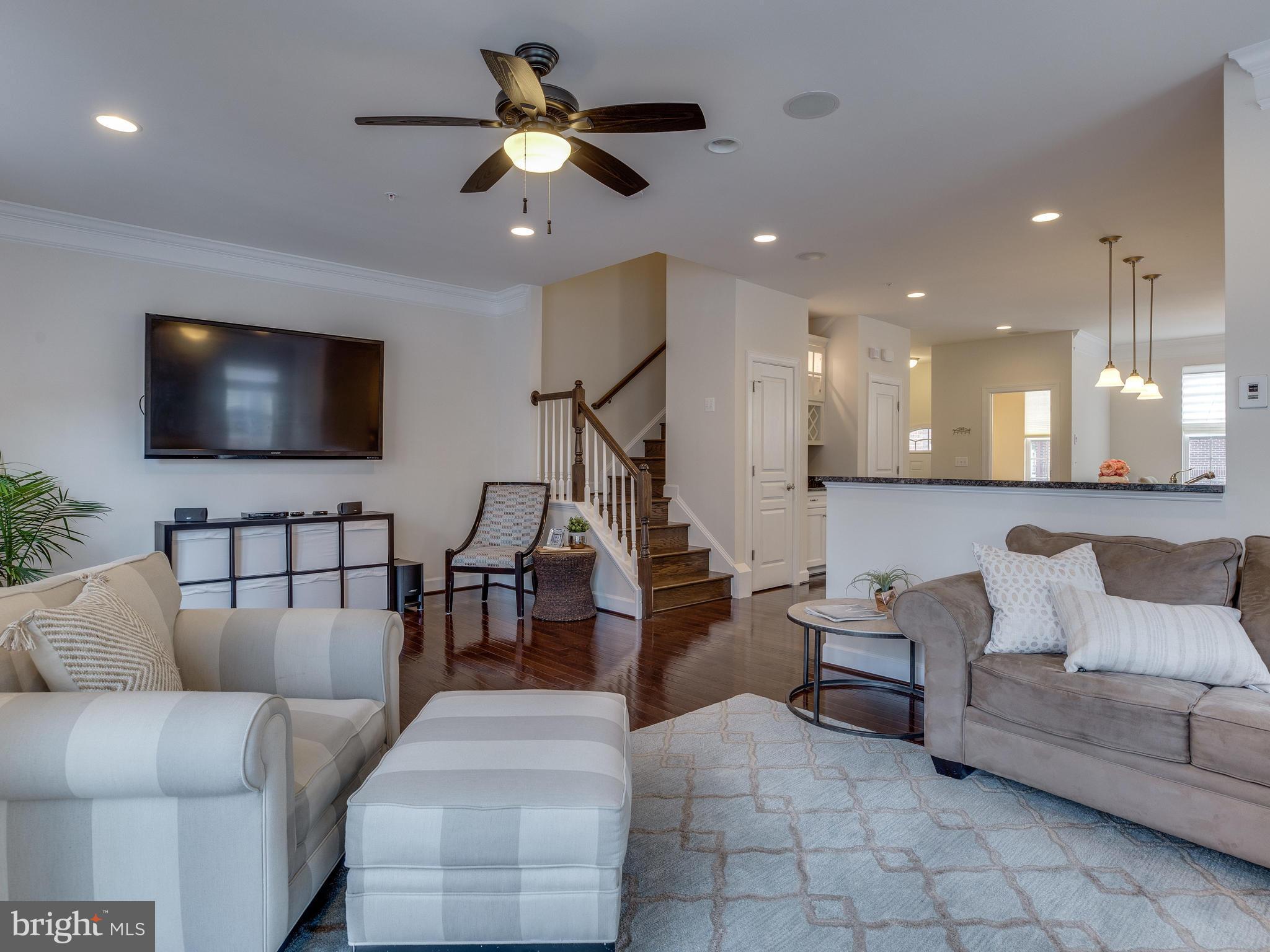 JAGUAR/YORKTOWN - Residential