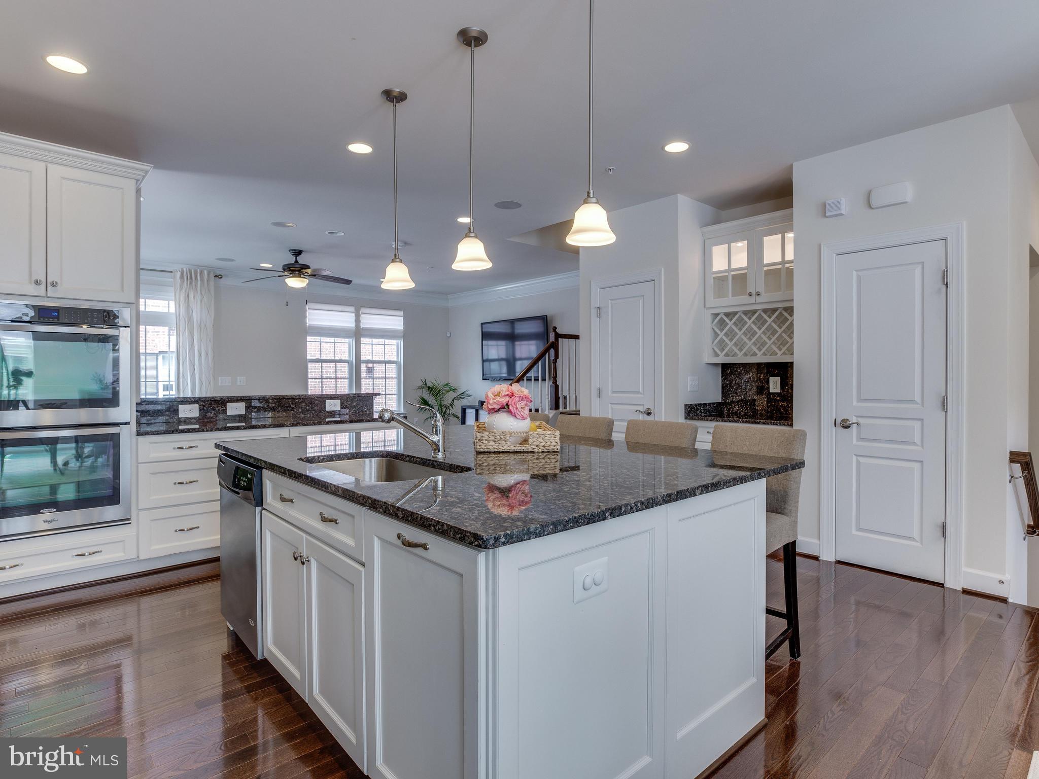 JAGUAR/YORKTOWN - Residential