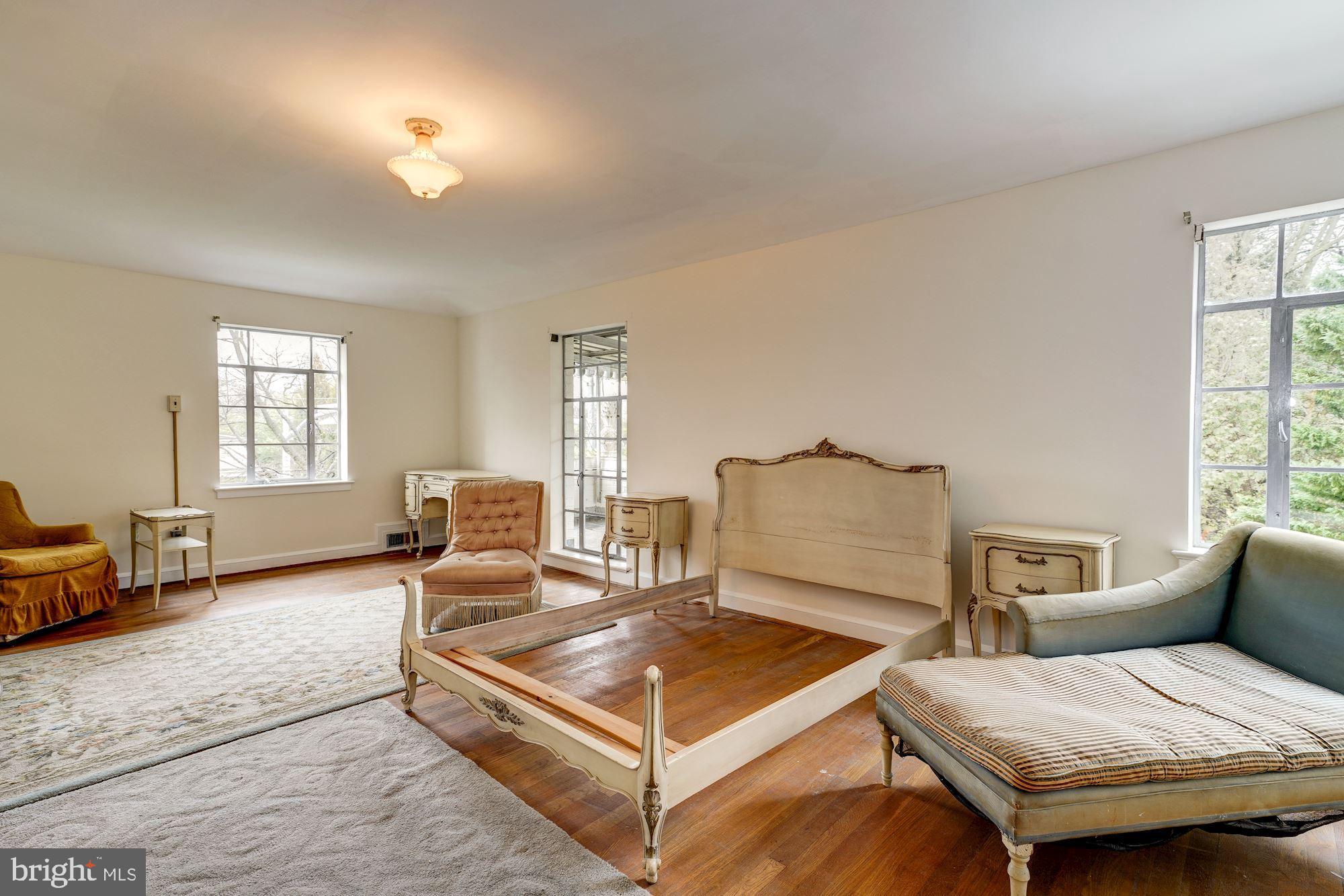 CHEVY CHASE - Residential