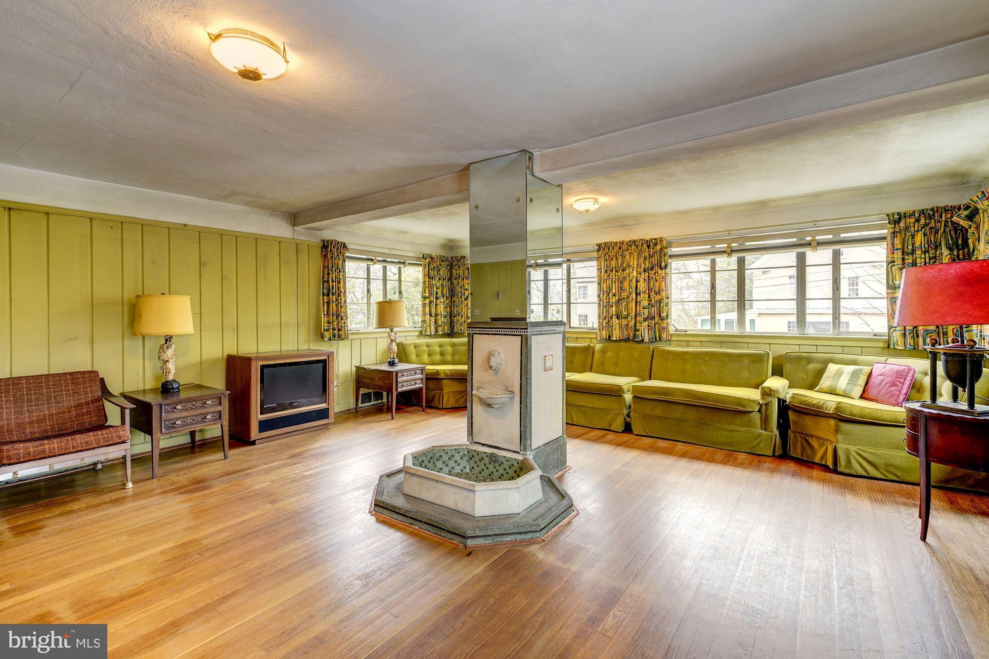 CHEVY CHASE - Residential