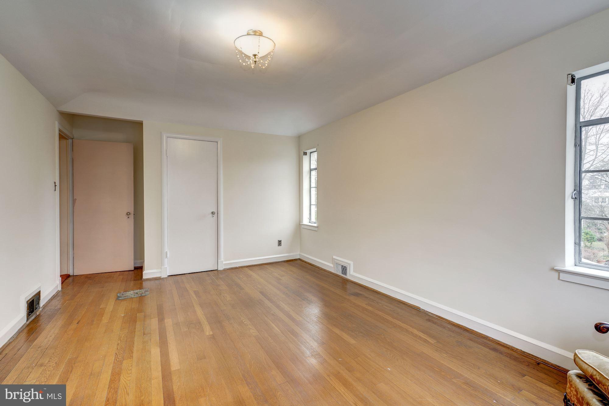 CHEVY CHASE - Residential