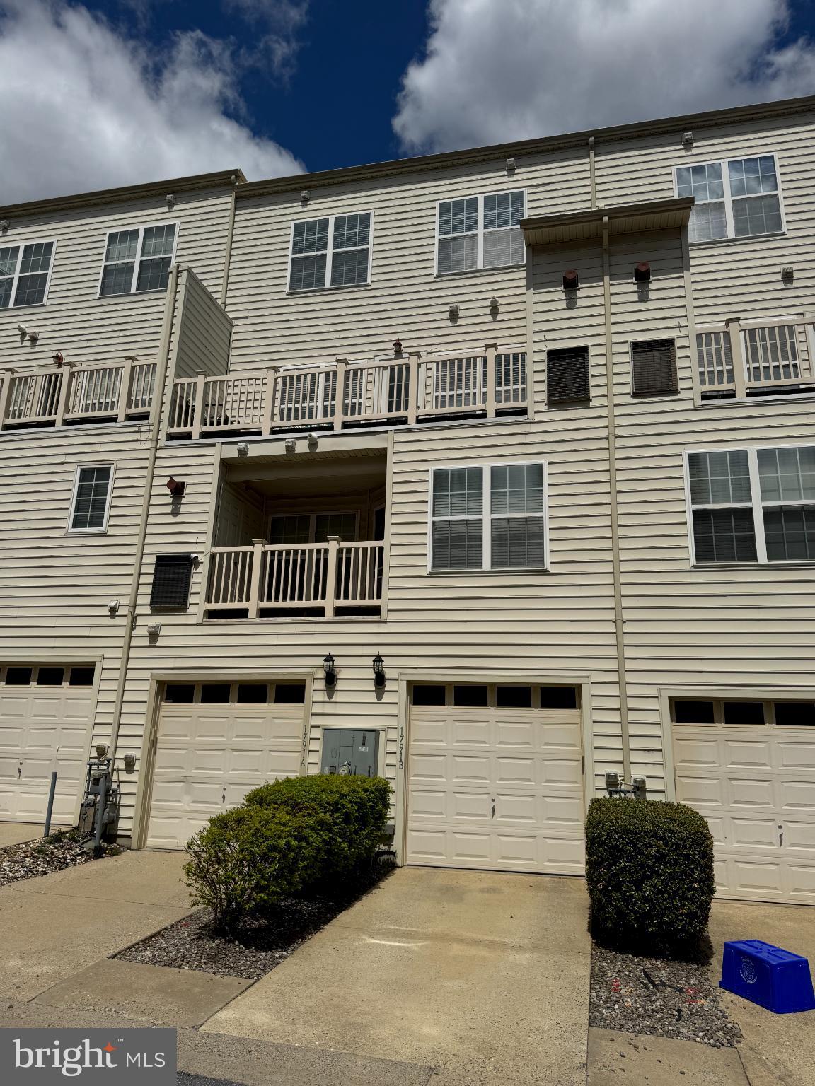 DEARBOUGHT - Residential