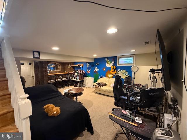 HILLCREST - Residential