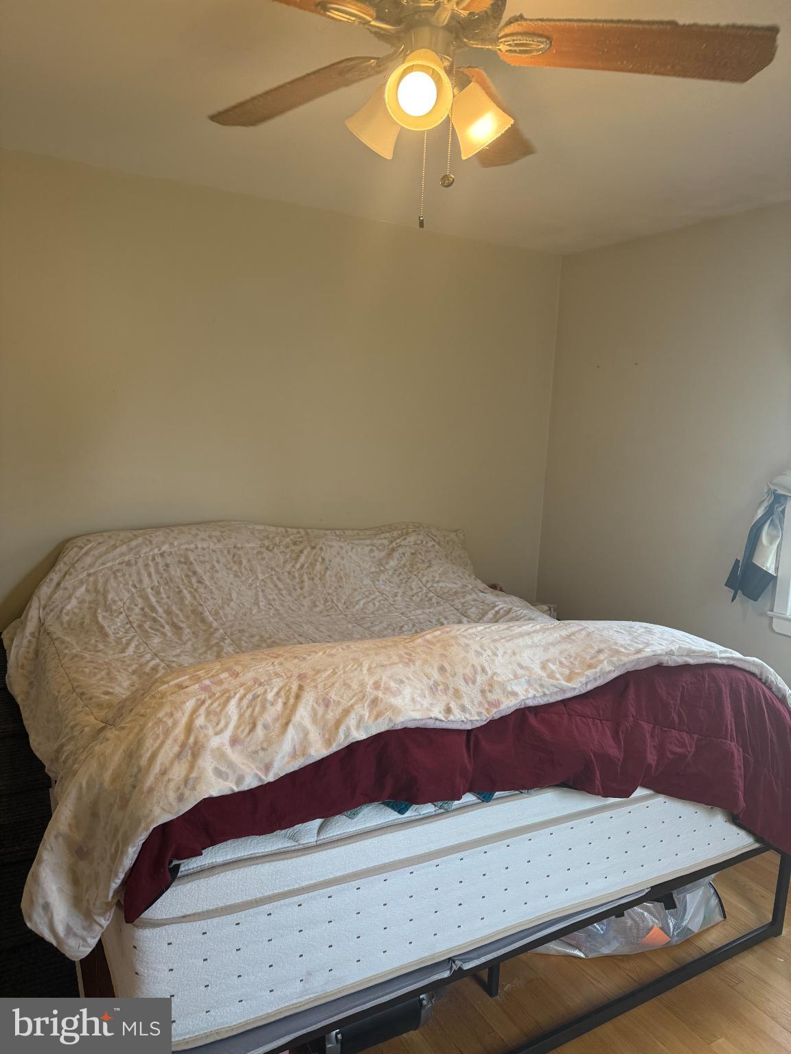 HILLCREST - Residential