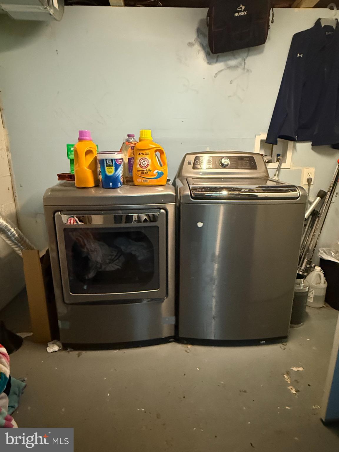 HILLCREST - Residential