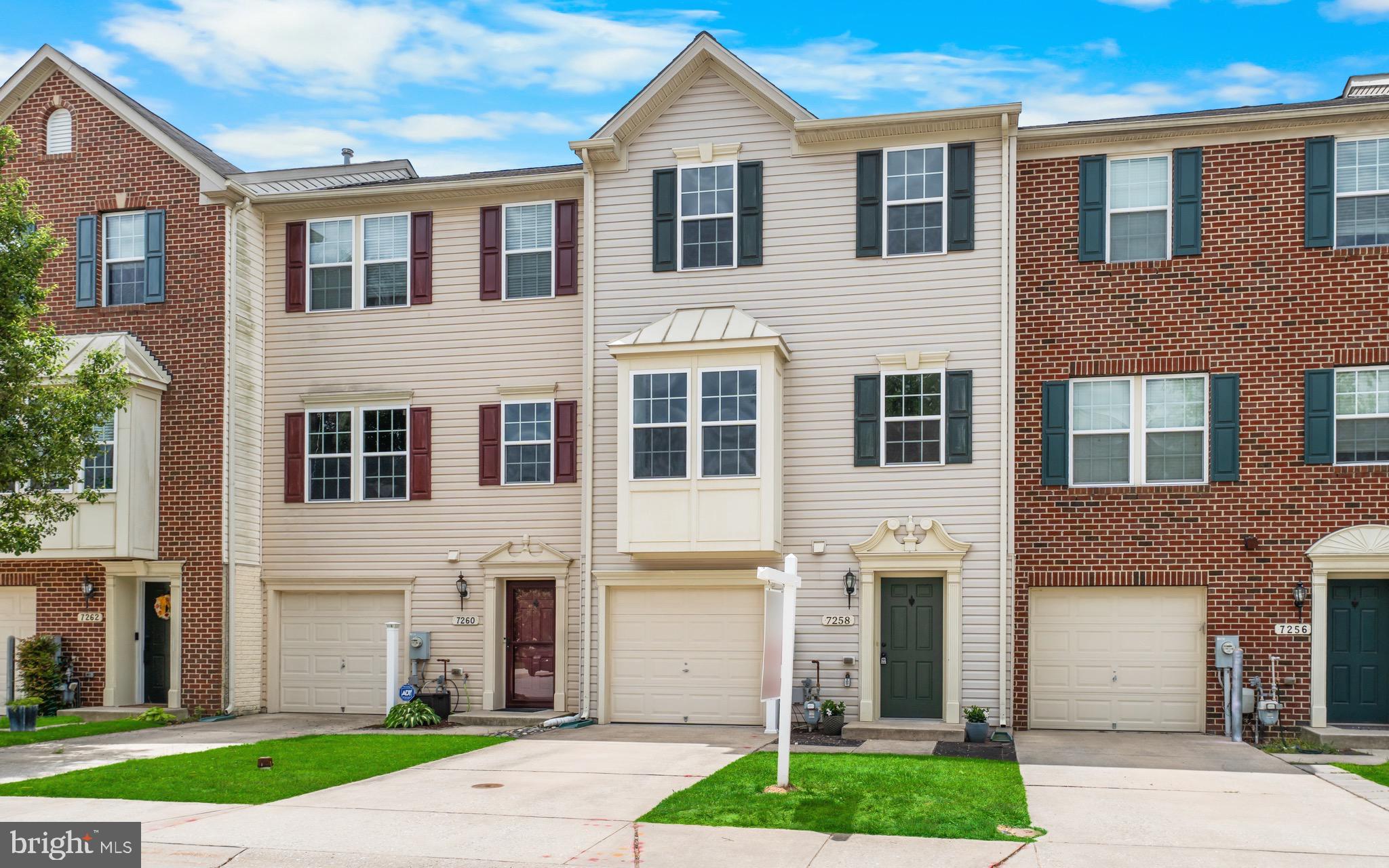 7258 MOCKINGBIRD CIRCLE