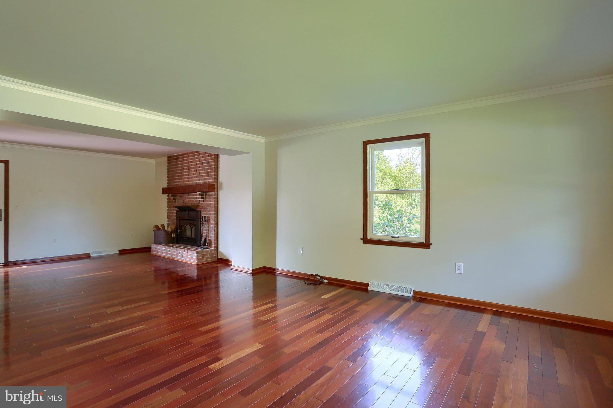 341 DOGWOOD DRIVE