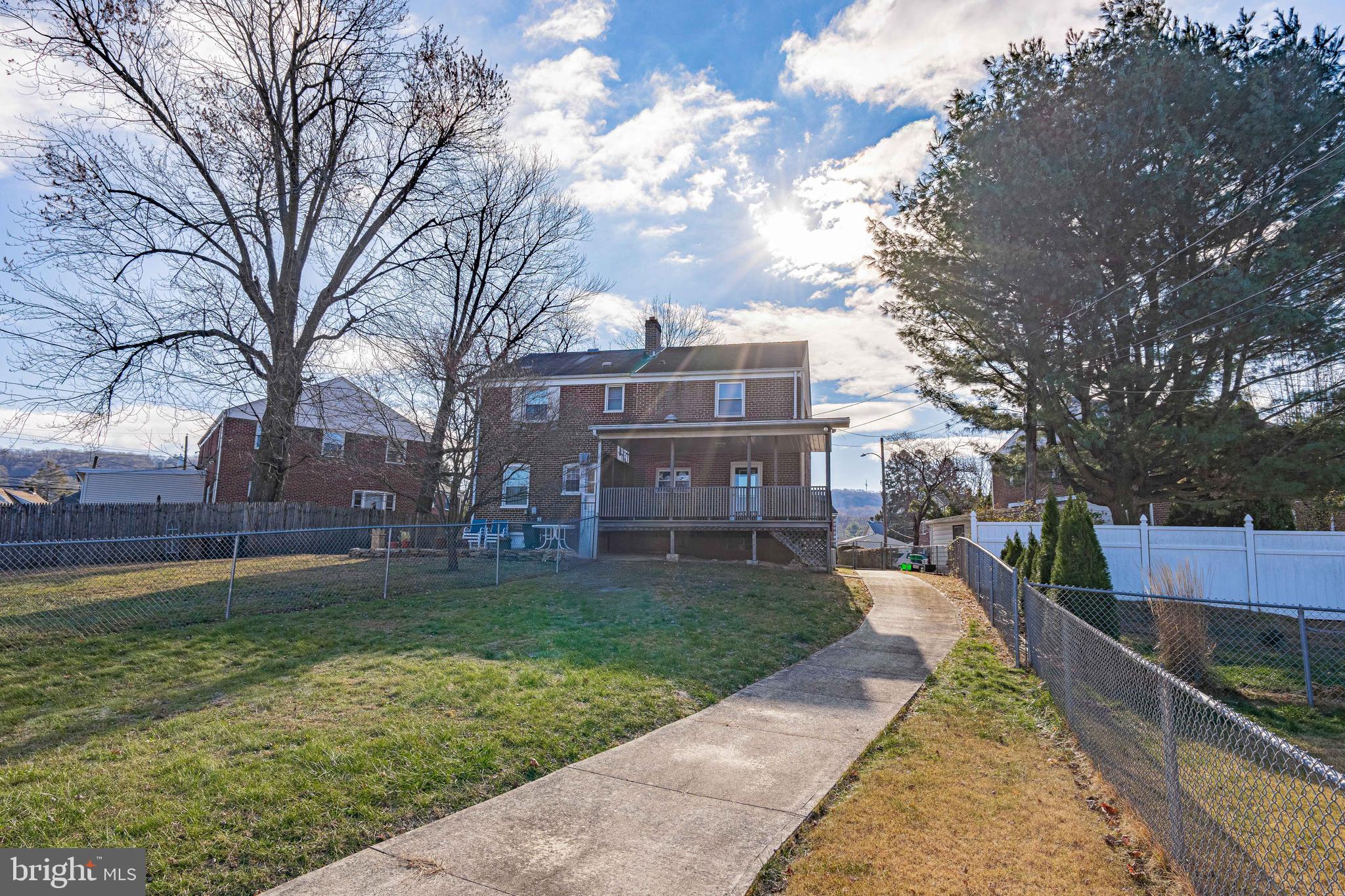 NEWBRIDGE PARK - Residential