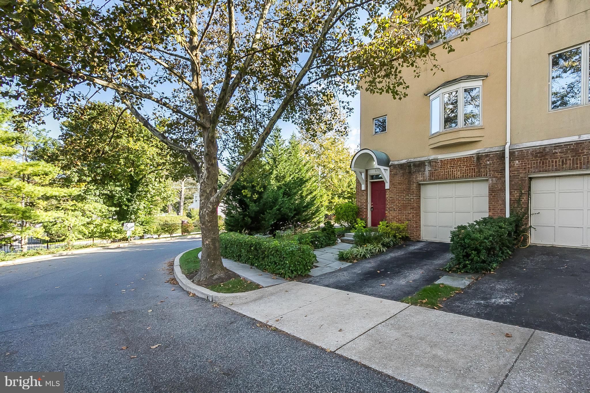 VILLAGES AT HOMELAND - Residential