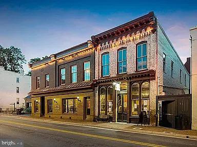 WHITE OAKS FARM - Residential Lease