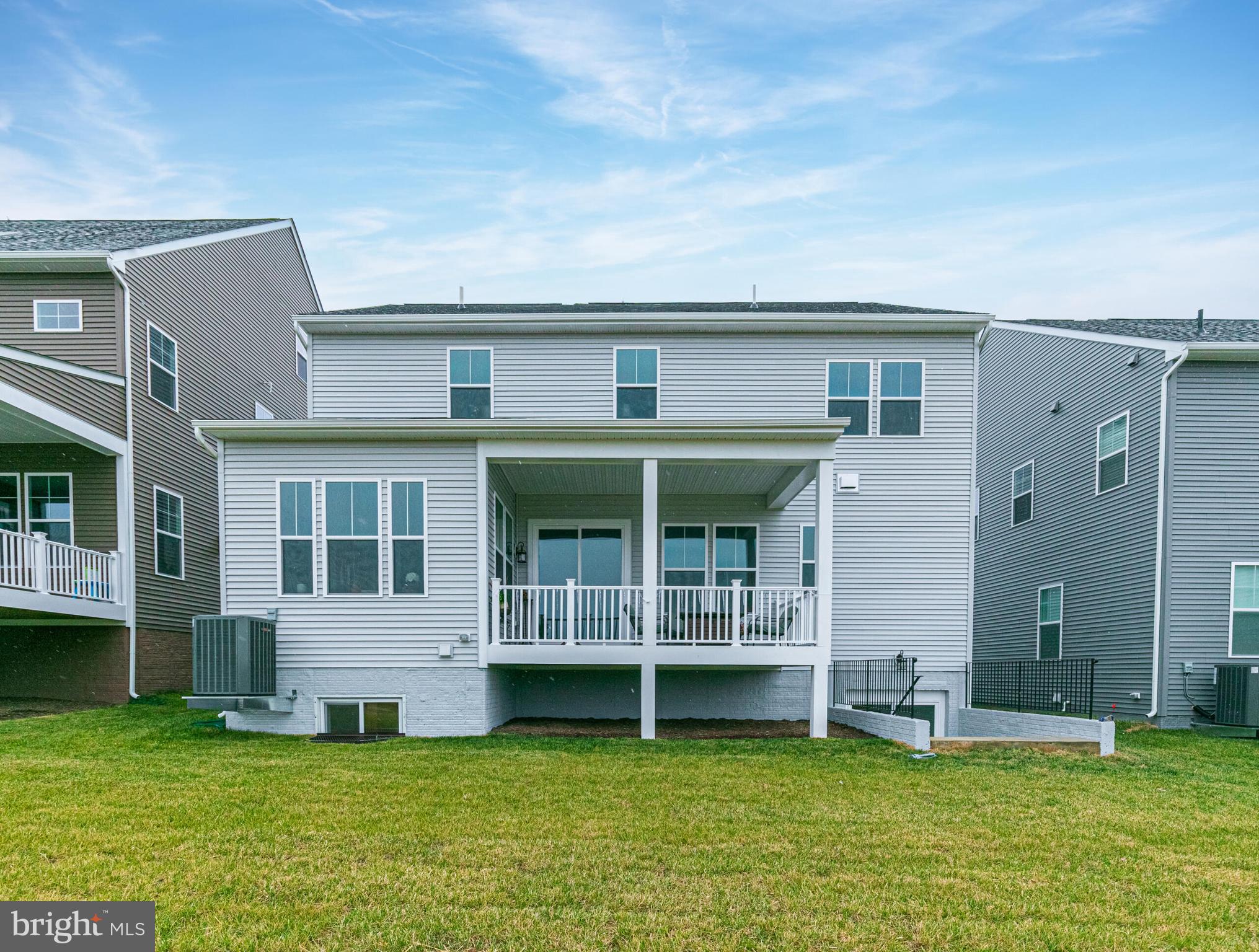 WHITE OAKS FARM - Residential Lease