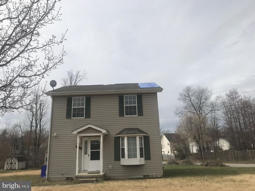 Single family ready to go two year old carpet ! Ceiling fans and double sink kitchen your tenant will love this home! Nice deck on the back with large front and back yard. Double drive way backs to stand of woods and nature trail thru community. Landlord is ready for new tenant!