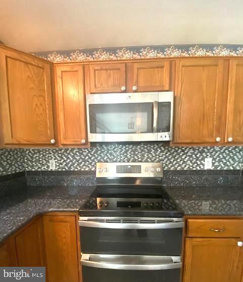 STONE RIVER - Residential