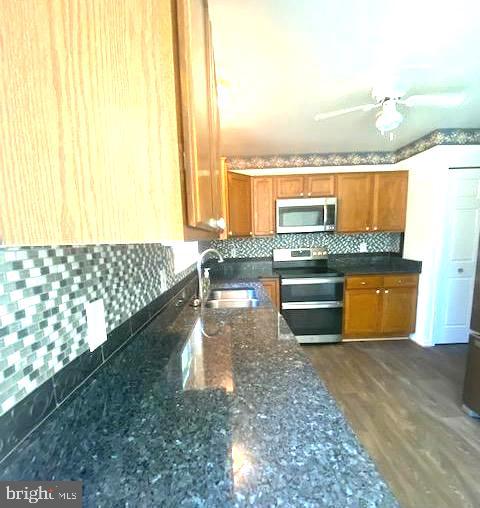 STONE RIVER - Residential