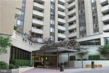 BEAUTIFUL furnished apart. with garage parking in the prestigous ELIZABETH. Your home away from home--everything provided just bring your suitcase. Building has heated indoor pool, 24 desk, gym, free guest parking, roof deck, onsite deli and dry cleaners. Short walk to Metro, Whole Foods, restaurants and movies.