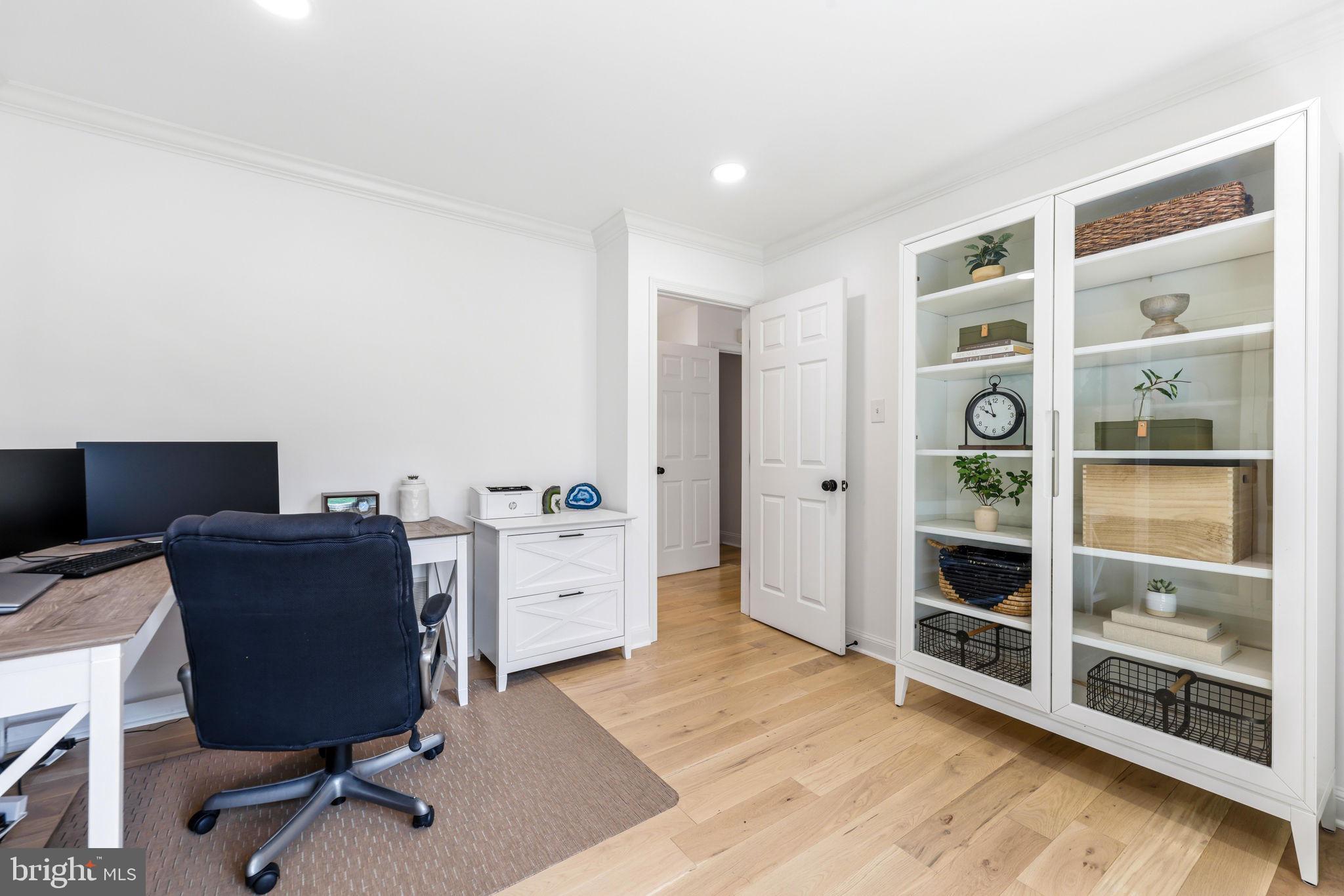 VILLAGE OF RIVER HILL - Residential