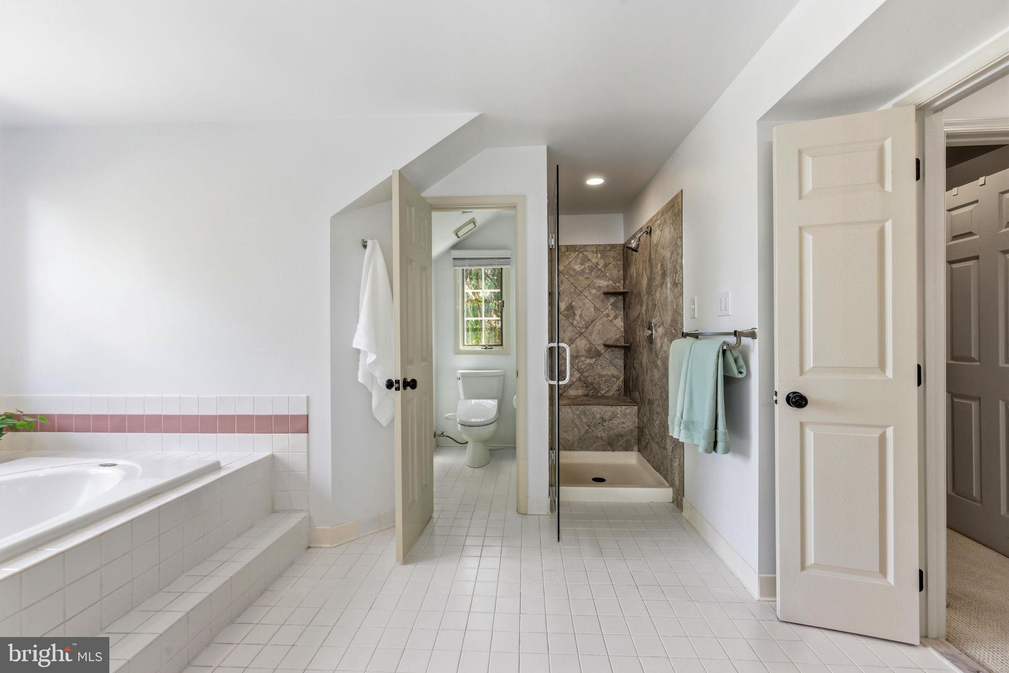 VILLAGE OF RIVER HILL - Residential