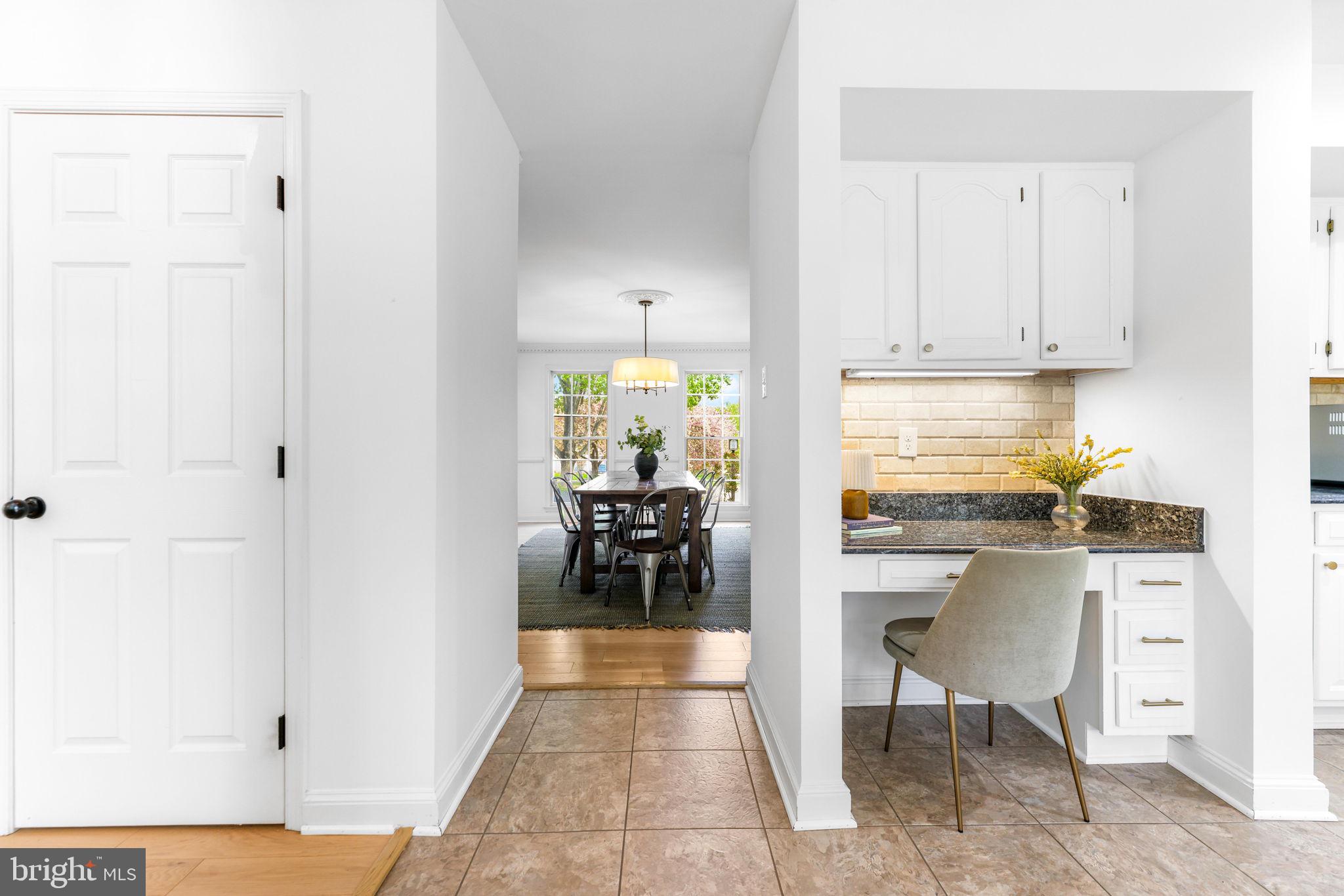 VILLAGE OF RIVER HILL - Residential