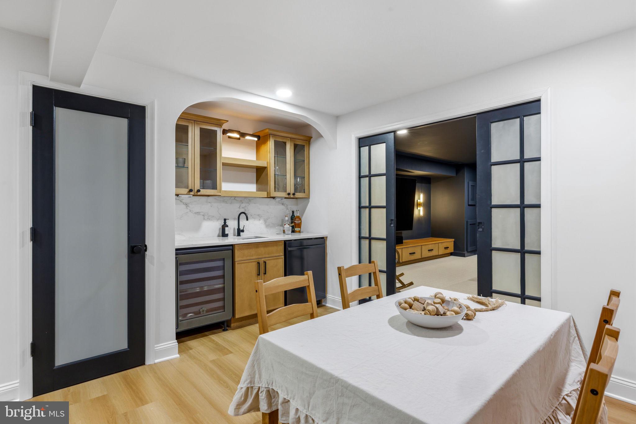 VILLAGE OF RIVER HILL - Residential