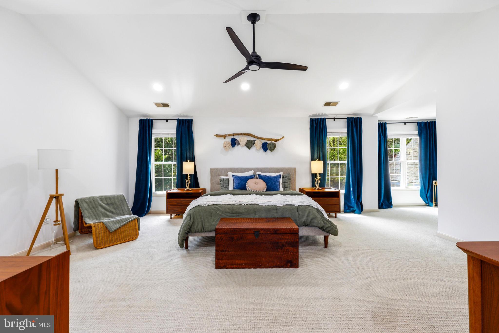 VILLAGE OF RIVER HILL - Residential