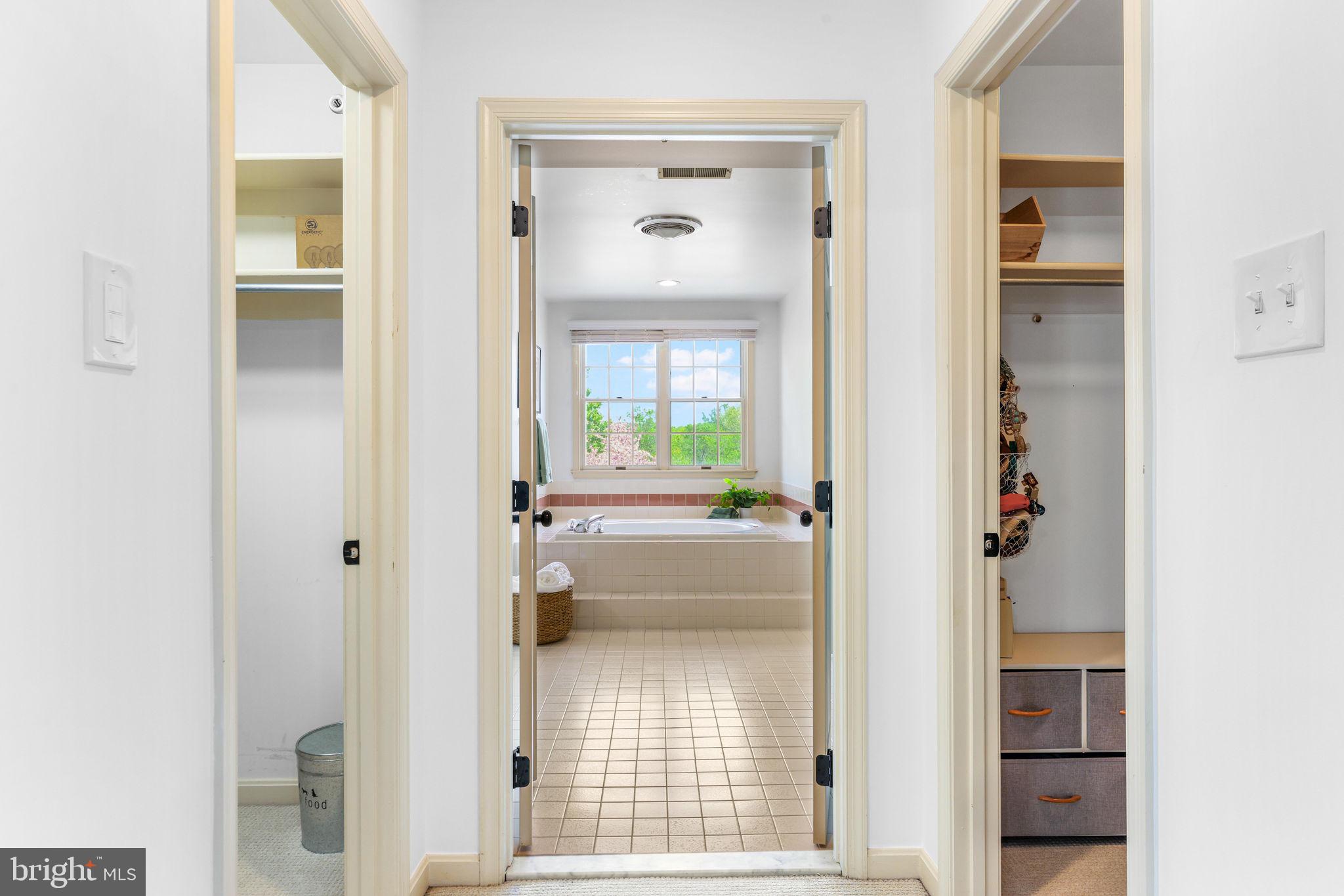 VILLAGE OF RIVER HILL - Residential