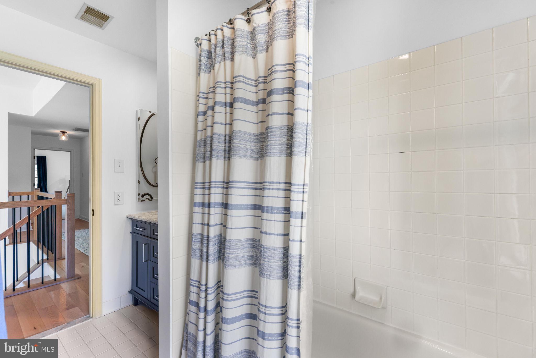 VILLAGE OF RIVER HILL - Residential