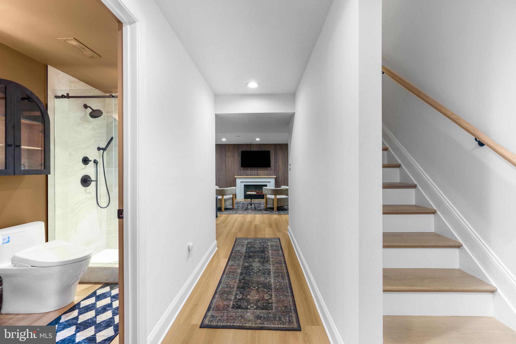 VILLAGE OF RIVER HILL - Residential