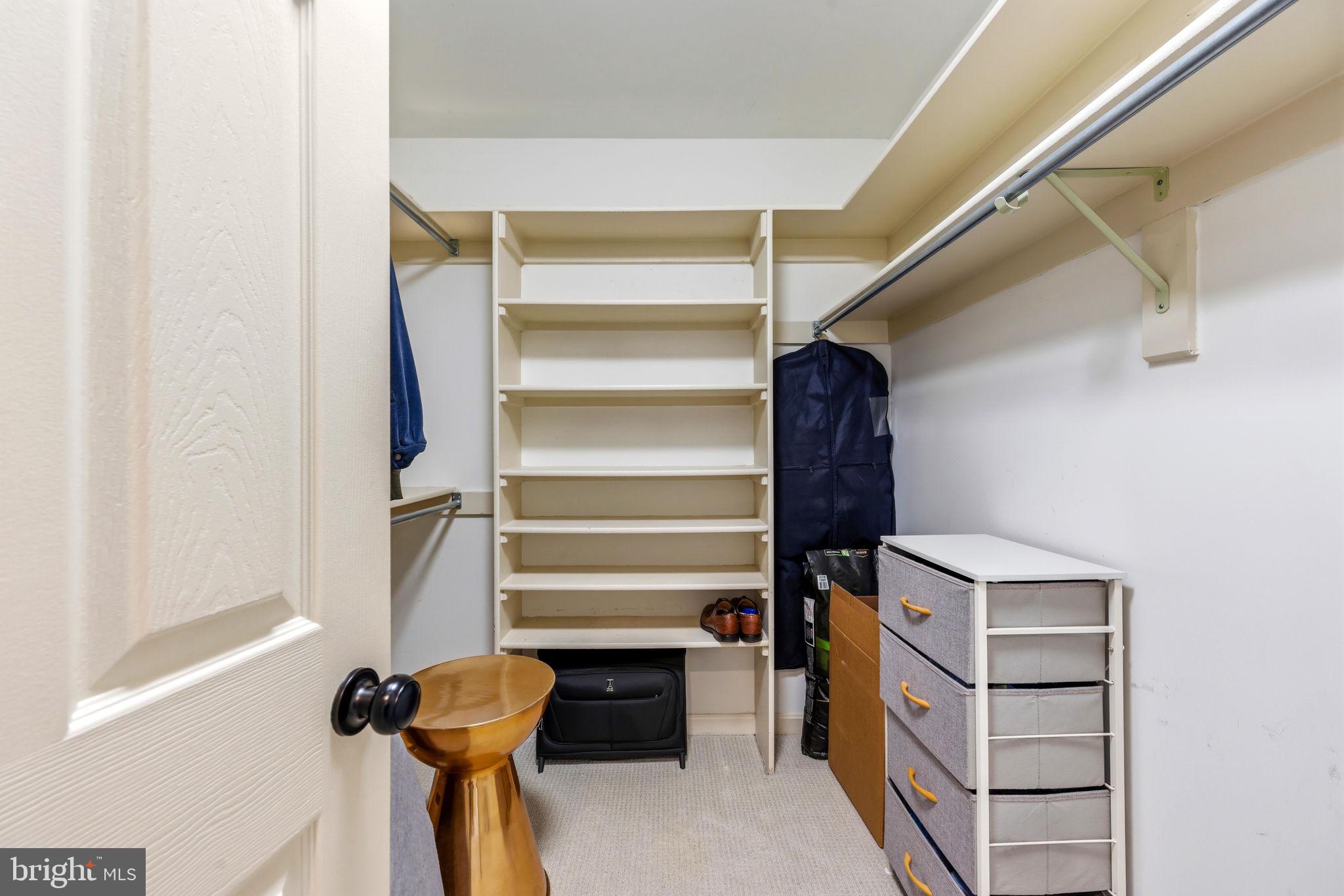 VILLAGE OF RIVER HILL - Residential